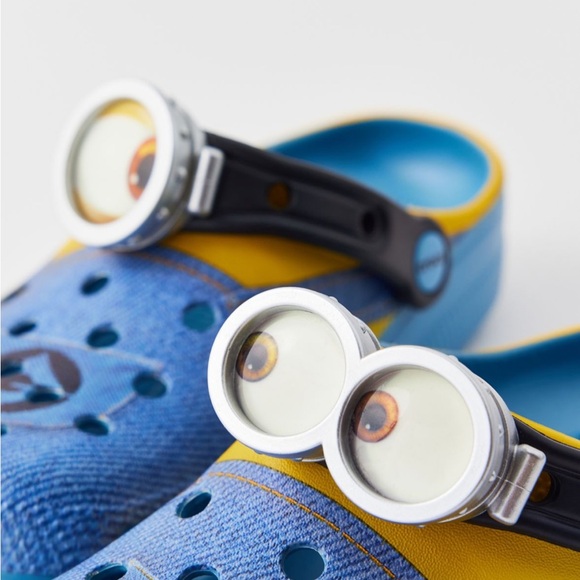 Despicable Me Minions Classic Clogs - Picture 3 of 5